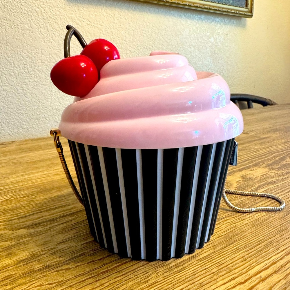 Kate Spade rare Magnolia Bakery Cupcake Bag